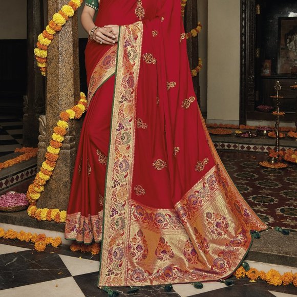 BERRY RED ZARI WOVEN PAITHANI SILK SAREE WITH DESIGNER BLOUSE - Picture 4 of 4